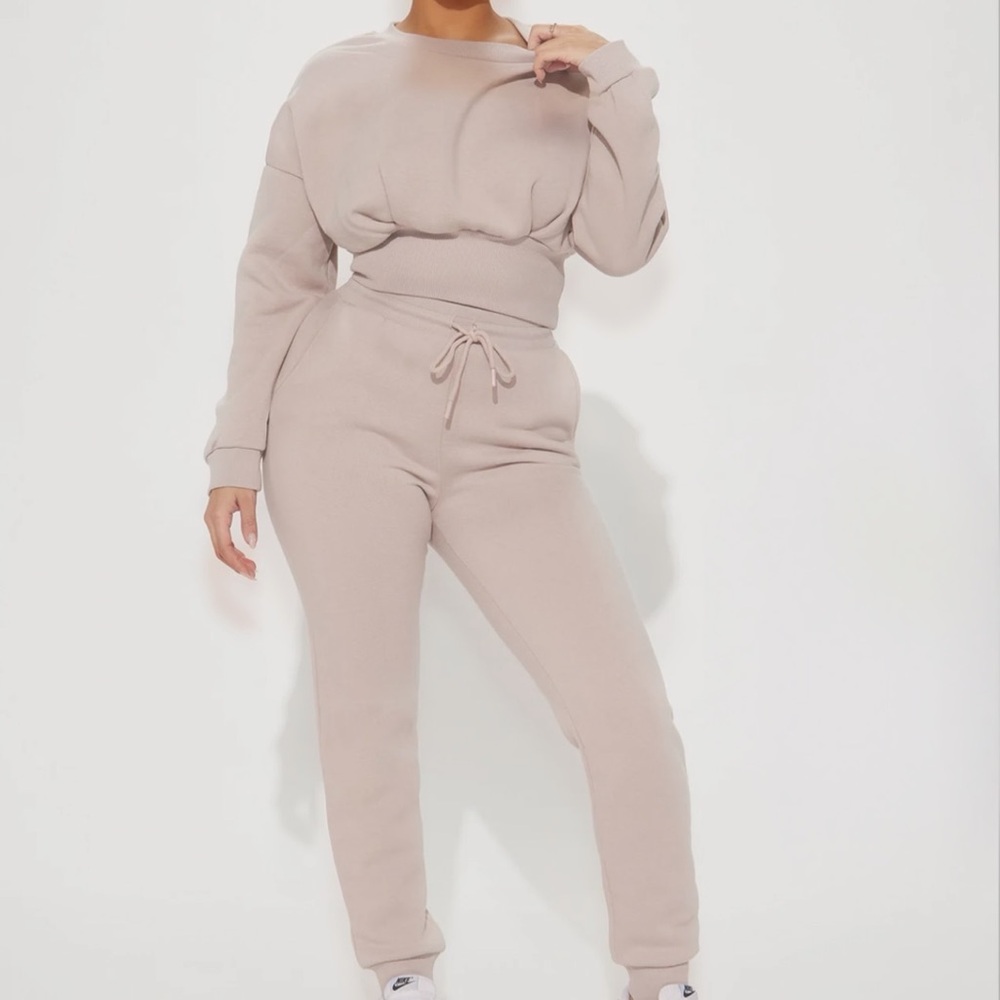 FASHION NOVA Mauve/Taupe Jogger Set